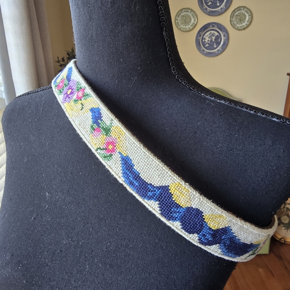 Floral Embroidered Belt with Leather Accents main image 4